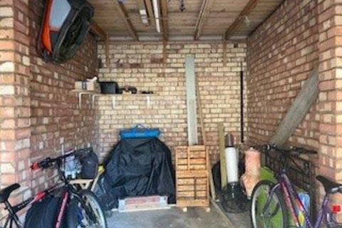 Garage for sale, Manor Gardens, Scarborough, North Yorkshire, YO12