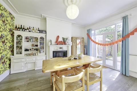 4 bedroom terraced house for sale, Baytree Road, Brixton SW2