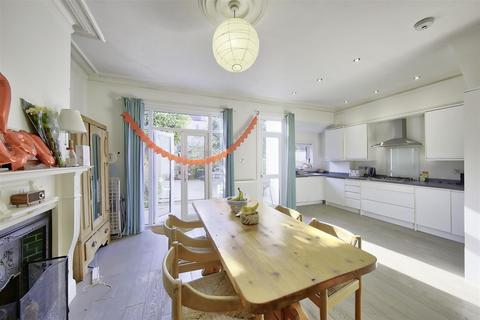 4 bedroom terraced house for sale, Baytree Road, Brixton SW2