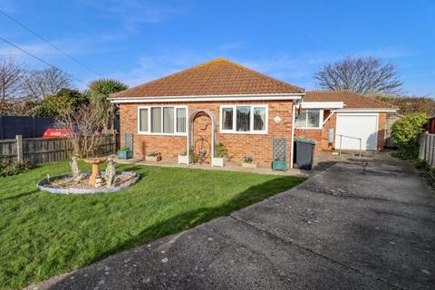 3 bedroom detached bungalow for sale, Wheatlands Crescent, Hayling Island