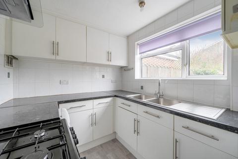 2 bedroom semi-detached house to rent, Cabell Road, Guildford, GU2