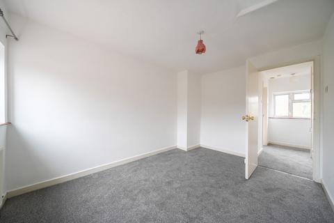 2 bedroom semi-detached house to rent, Cabell Road, Guildford, GU2