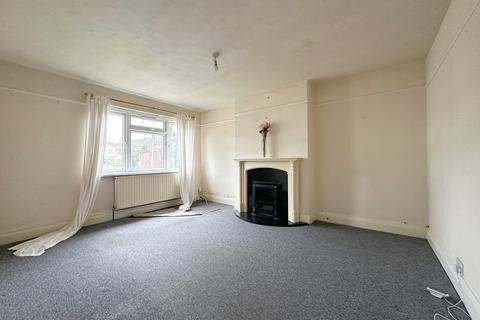 3 bedroom maisonette for sale, Shrublands Close, Chelmsford, CM2