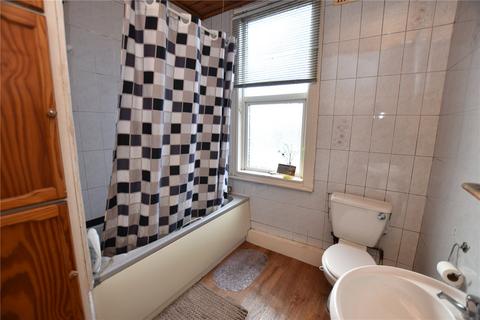 6 Harlech Road, Leeds, LS11 7DG