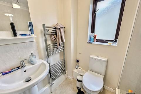 1 bedroom in a house share to rent, New Road, High Wycombe, HP12