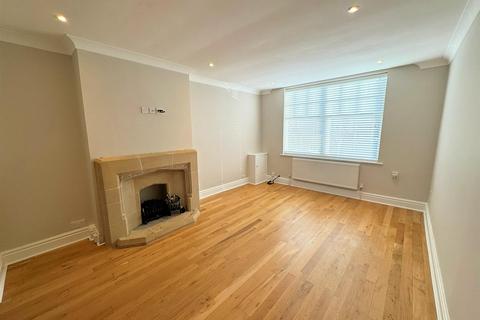 3 bedroom terraced house to rent, Moss Lane, Alderley Edge