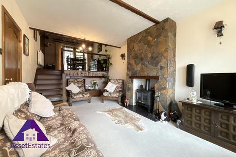 3 bedroom semi-detached house for sale, Penrhiwgarreg Houses, Abertillery, NP13 1BH