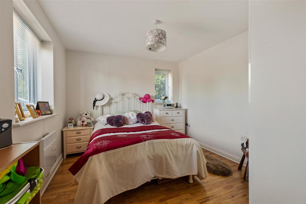 Bedroom 2a.jpg