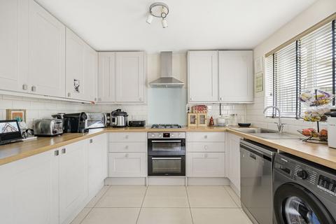 3 bedroom end of terrace house for sale, Goldcrest Way, Bicester, OX26