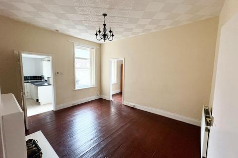 2 bedroom flat for sale, Norham Road, Newcastle upon Tyne NE29