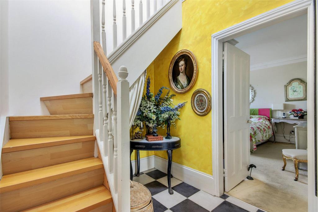 Stairs To 2nd Floor
