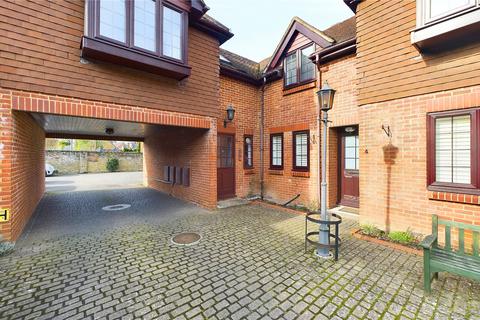 1 bedroom flat for sale, St Lawrence Court, Surrey GU24