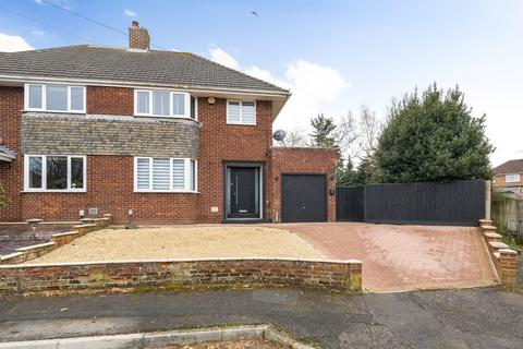 3 bedroom semi-detached house for sale, Tenzing Gardens, Swindon, Wiltshire