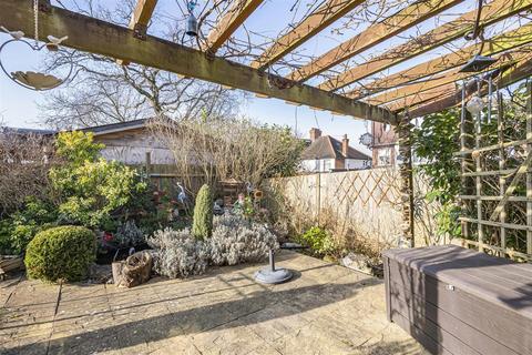 3 bedroom semi-detached house for sale, Exeter Road, Southgate, N14