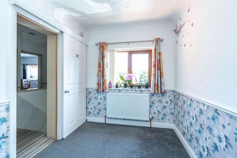 102 Brownlow Crescent, Pinchbeck, Spalding, PE11 3XD