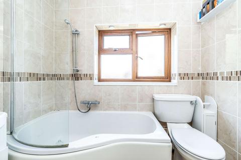 102 Brownlow Crescent, Pinchbeck, Spalding, PE11 3XD