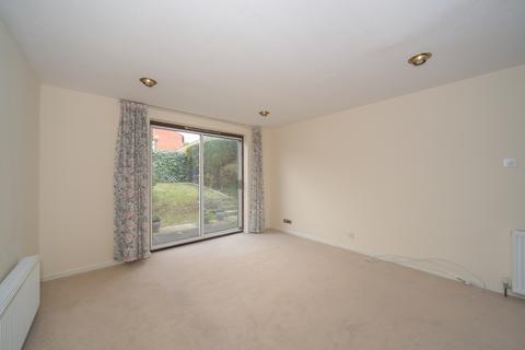 3 bedroom detached house to rent, Chilcombe Way, Lower Earley, Reading, RG6