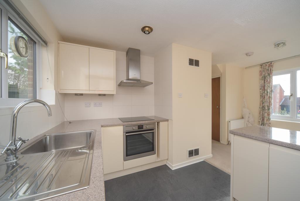 Kitchen b.jpg