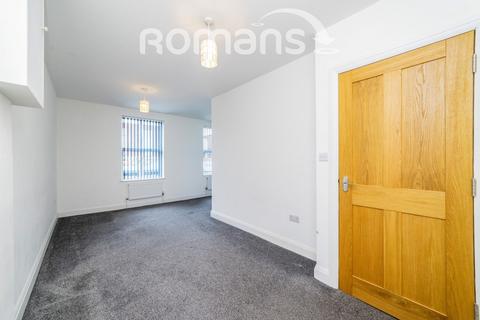 2 bedroom flat to rent, Fairfield Road, West Drayton, UB7