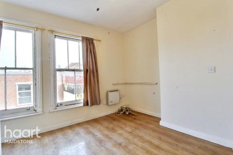 1 bedroom in a house share to rent, Week Street, MAIDSTONE