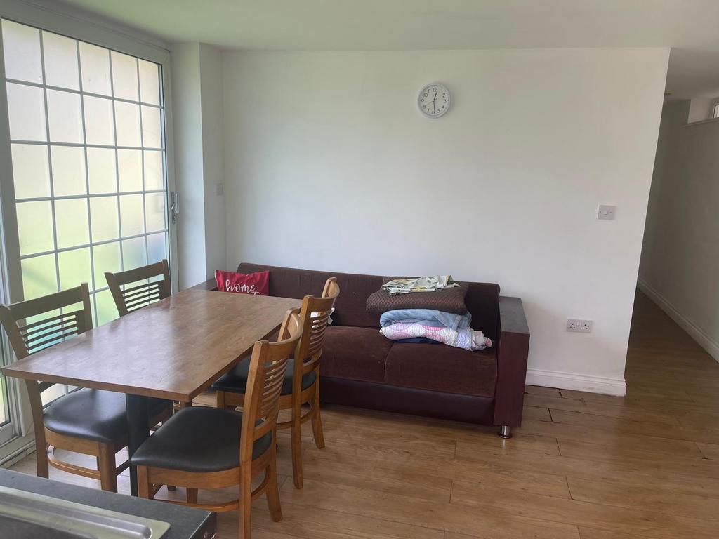 Lovely 2 Bedroom flat to Rent