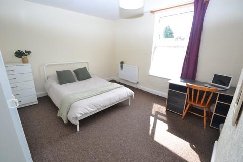 4 bedroom terraced house to rent, Beeston Road , Nottingham NG7