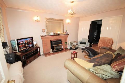 4 bedroom detached house for sale, Woodmere, Barton Hills, Luton