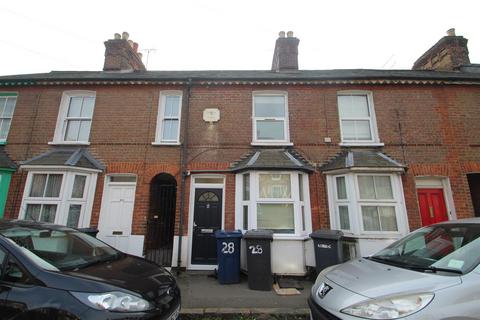 2 bedroom terraced house to rent, Gordon Road, High Wycombe HP13