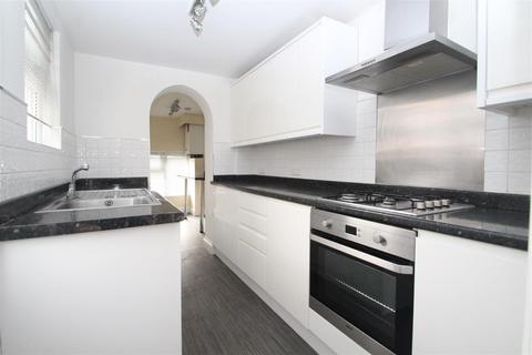 2 bedroom terraced house to rent, Gordon Road, High Wycombe HP13