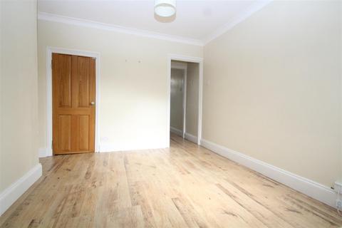 2 bedroom terraced house to rent, Gordon Road, High Wycombe HP13