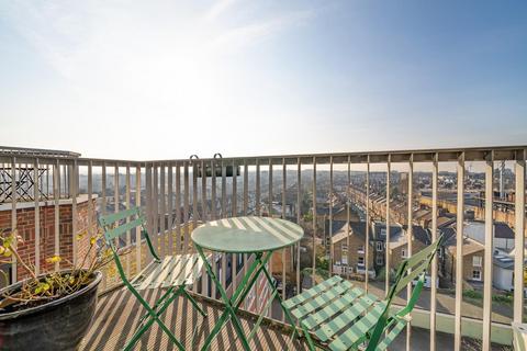 2 bedroom maisonette for sale, Acre Lane, SW2