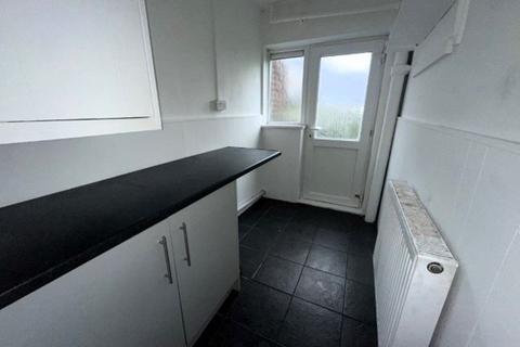 2 bedroom terraced house to rent, KEATS CLOSE, ST DIALS, CWMBRAN, NP44 3NX