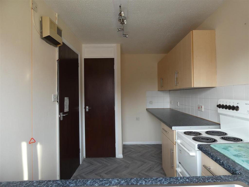 Kitchen 2.JPG