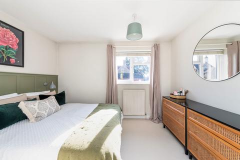 1 Buckles Close, Abingdon, OX14 1UP