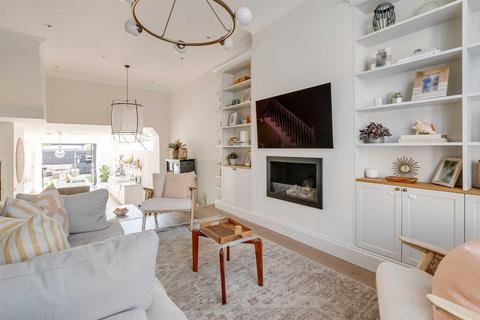 6 bedroom terraced house to rent, Peterborough Road, London
