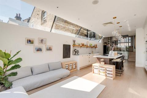 6 bedroom terraced house to rent, Peterborough Road, London