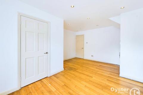 2 bedroom flat for sale, Chatsworth Road, London, NW2