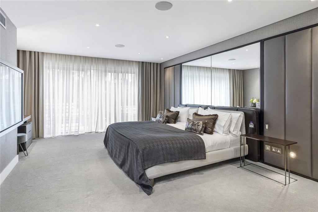 Principal Bedroom
