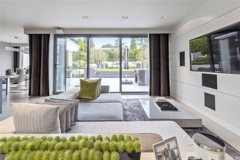 24 Coombe Ridings, Kingston Upon Thames, KT2 7JU