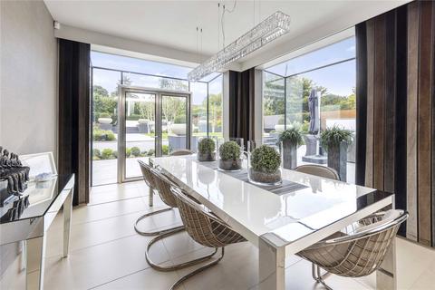 24 Coombe Ridings, Kingston Upon Thames, KT2 7JU