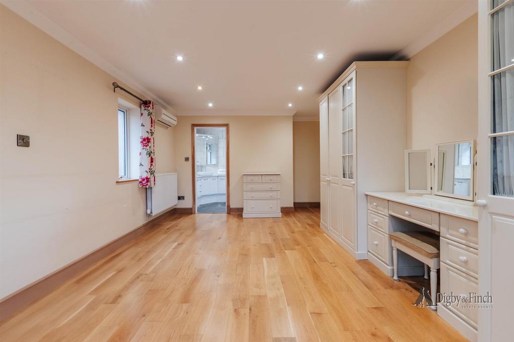 11 Exeter Gardens