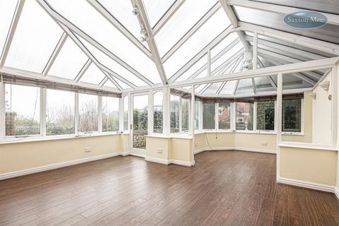 37 Hands Road, Sheffield, S10 1NA