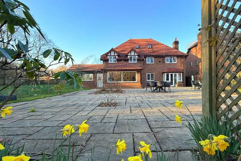 100 Birchy Close, Shirley, Solihull, B90 1QL
