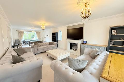 100 Birchy Close, Shirley, Solihull, B90 1QL
