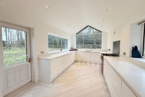 100 Birchy Close, Shirley, Solihull, B90 1QL