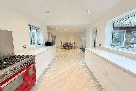 100 Birchy Close, Shirley, Solihull, B90 1QL