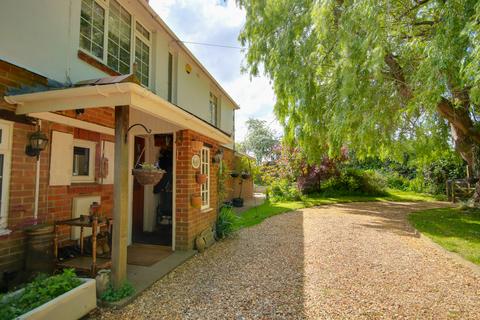 3 bedroom detached house for sale, WEST END! CHARACTER COTTAGE WITH FURTHER POTENTIAL!