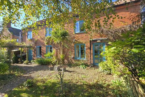 4 bedroom terraced house for sale, Station Road, Reepham