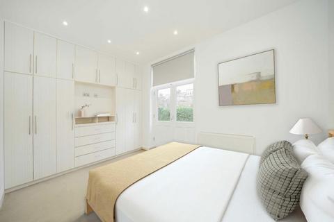 3 bedroom flat for sale, Salusbury Road, London NW6