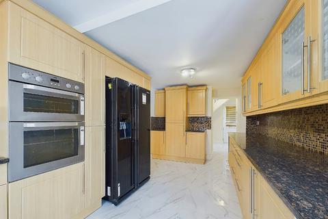 5 bedroom end of terrace house for sale, Ladbrooke Crescent, Sidcup DA14